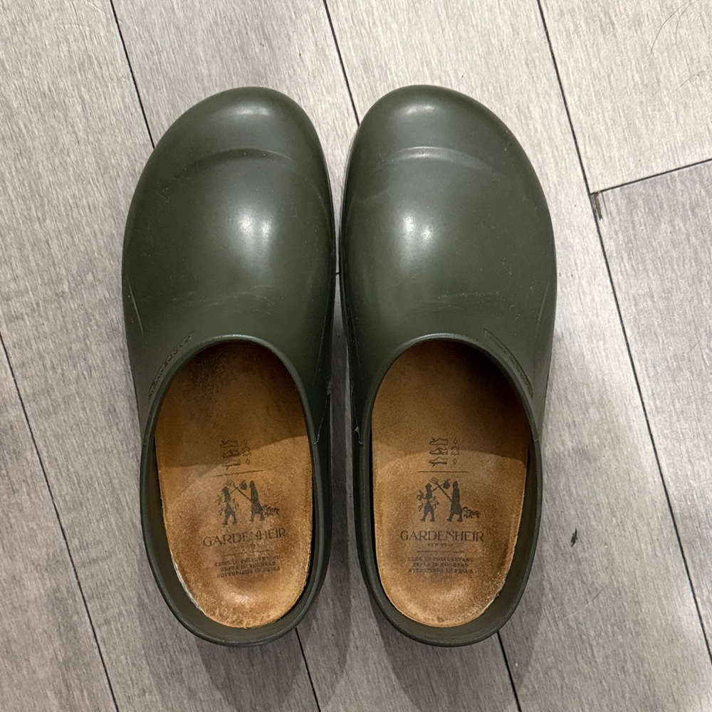 Gardeneheir waterproof clogs